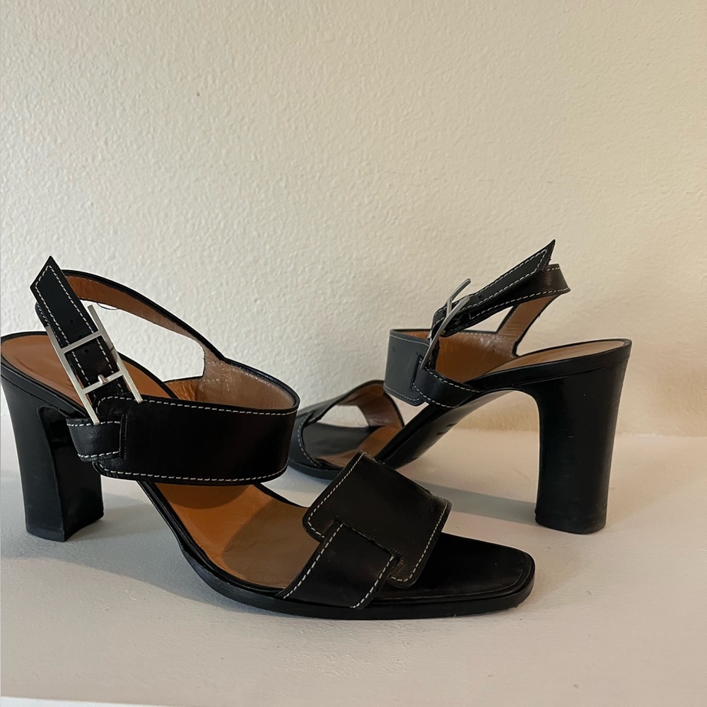 Hermes Womens Darted Strappy Ankle Buckled Block Heels
